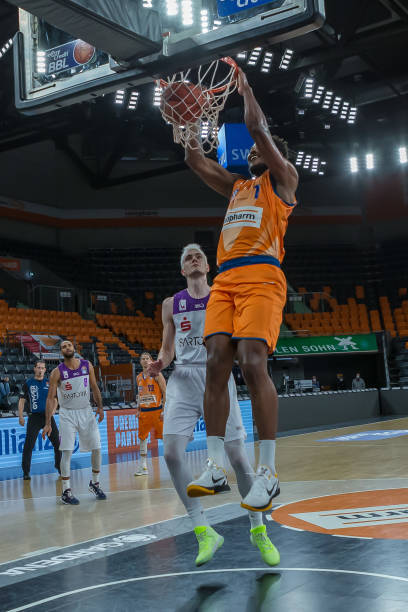 却难逃某些 却难逃某些